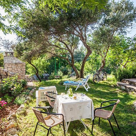 Nice Apartment In Vinjerac With Kitchen 外观 照片