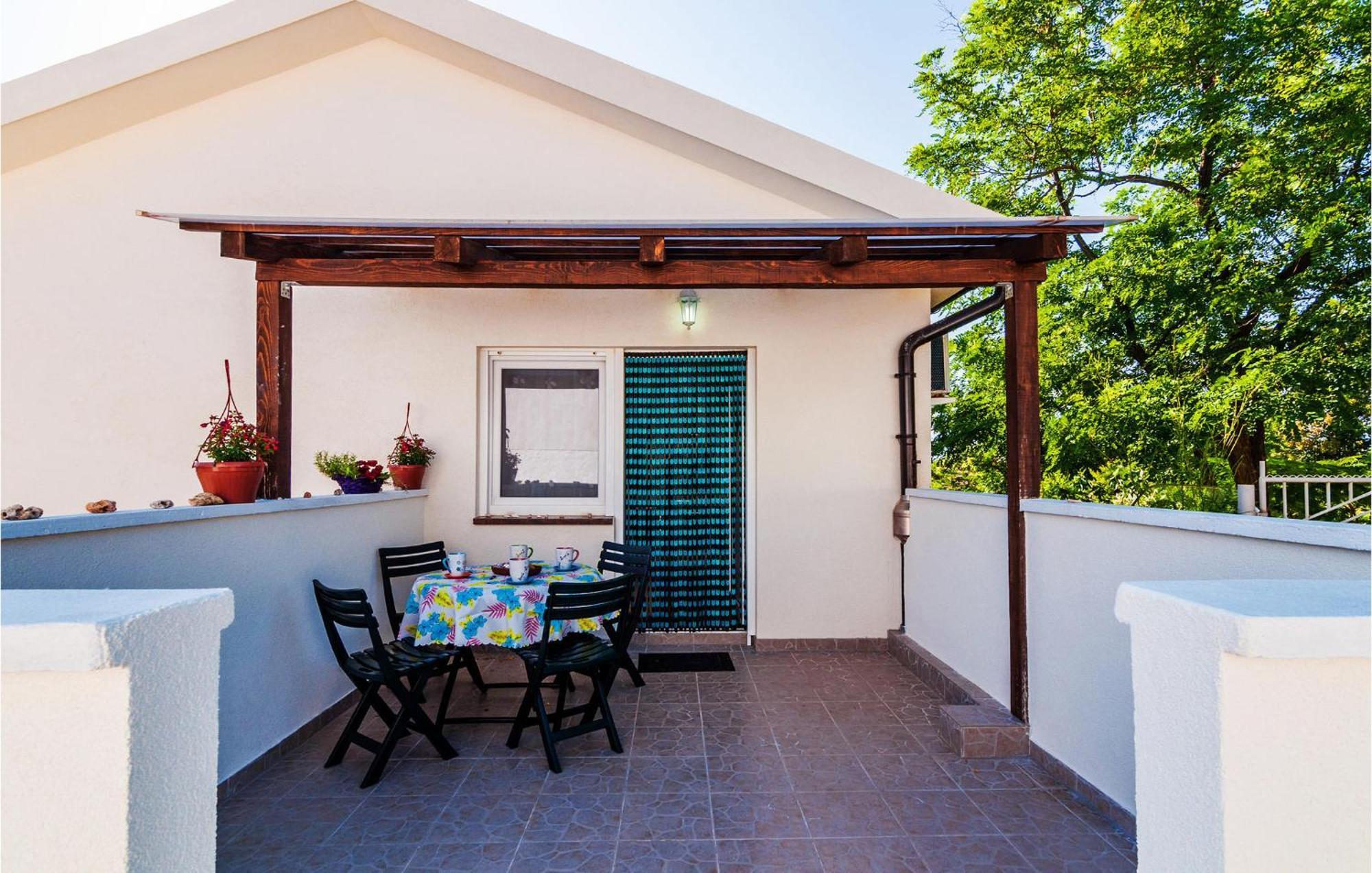 Nice Apartment In Vinjerac With Kitchen 外观 照片